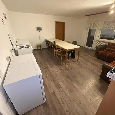 Doppelzimmer Mit Balkon - Gastehaus Rossle 7 Semesterbostad *