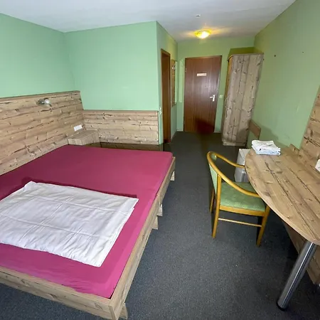 Doppelzimmer Mit Balkon - Gastehaus Rossle 7 Semesterbostad *
